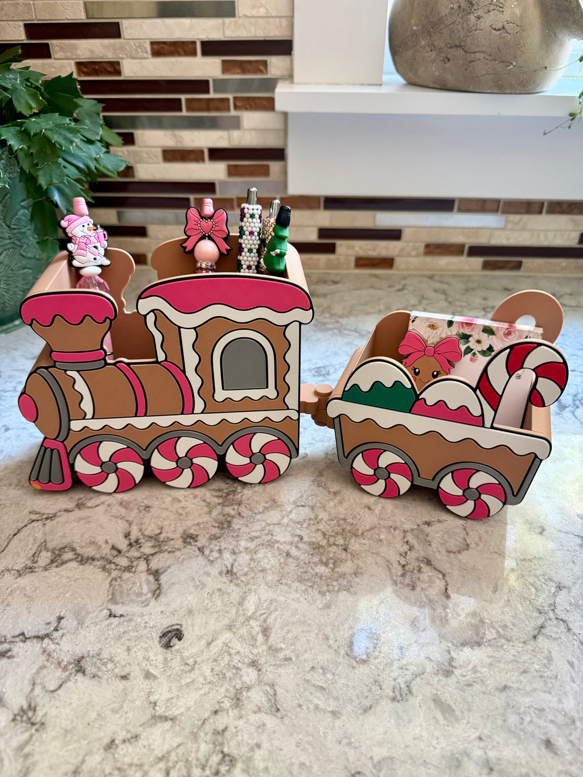 Gingerbread Train Pen  & Accessories Holder